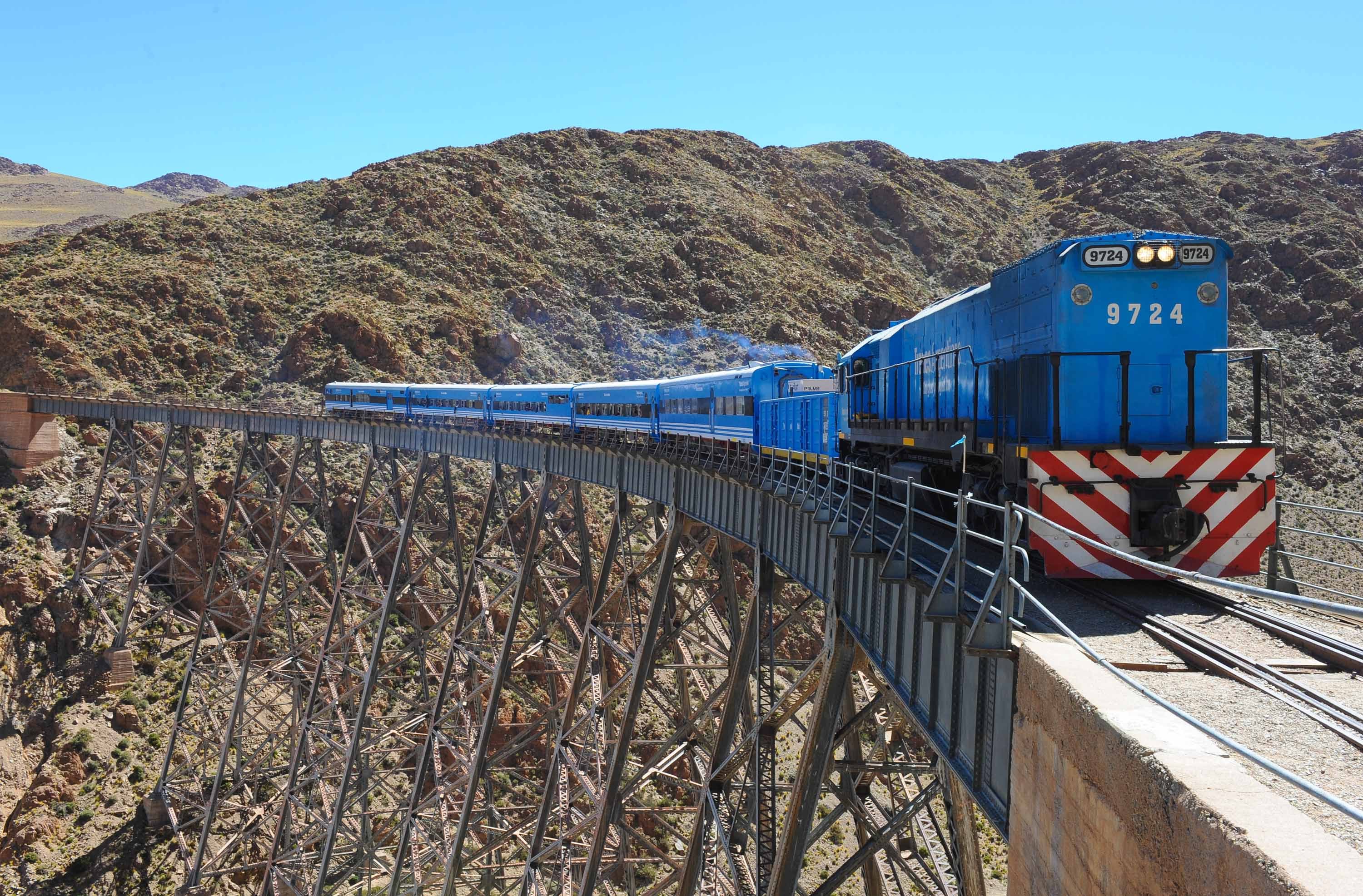 C salta tren a las nubes 2